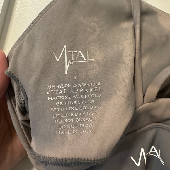 Vital sports bra - Picture 3 of 3